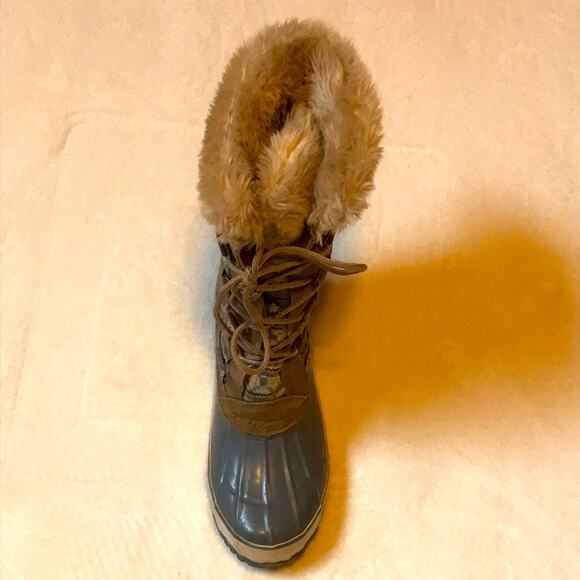 Khombu Gray Winter Boot.  9 - Picture 5 of 7